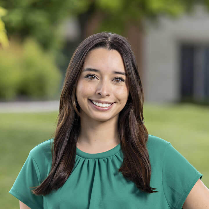 Alexa Martinez-Alba Headshot