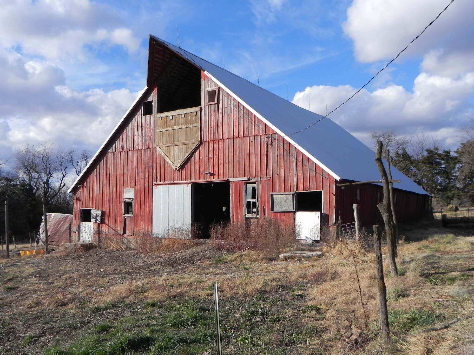 photo of shannon creek barn